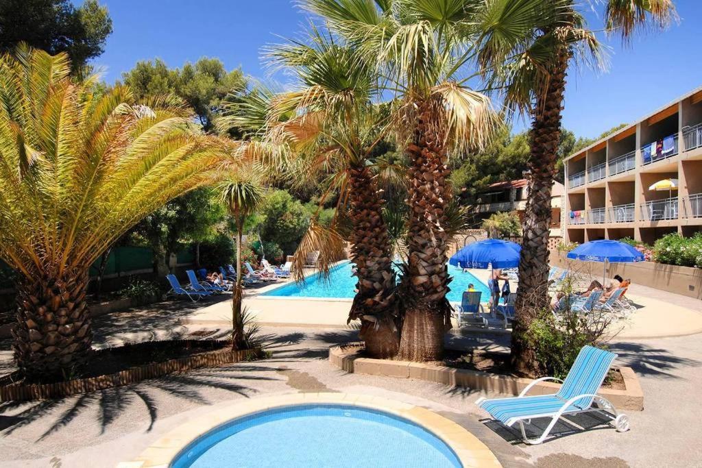 Sanary Sur Mer Appartement 30M2 T2 Avec Terrasse Piscine 10Min A Pied De La Plage Zewnętrze zdjęcie